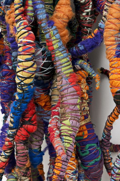 Weaving Exhibition, Art Fibres Textiles, Sheila Hicks, Fabric Rope, Sculpture Textile, Exhibition Ideas, Artisan Textiles, Hayward Gallery, International Magazine