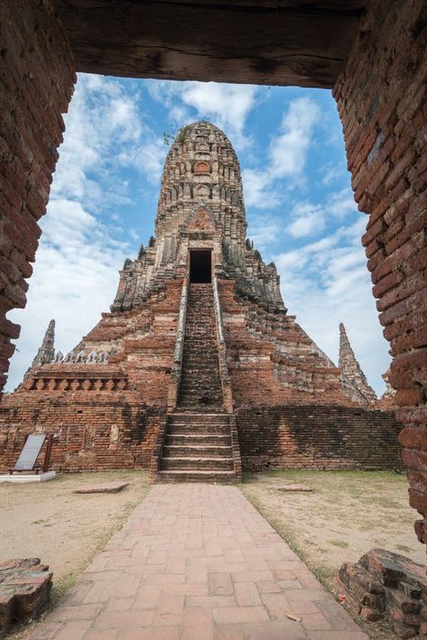 Chaiwattanaram Temple in Cloudy Day in Ayutthaya, Thailand. Stock Photo - Image of place, jumnong: 118680038 Thailand Temple, Ayutthaya Thailand, Temple Thailand, Stone Park, Landmarks Art, Architecture Landmark, Building Art, Cloudy Day, Historic Buildings