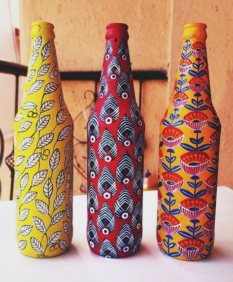 Abstract Bottle Art, Lady Painting, Bottle Designs, Beach Art Painting, Stay Creative, Pot Art, Diy Bowl, Colorful Rangoli, Fabric Painting On Clothes