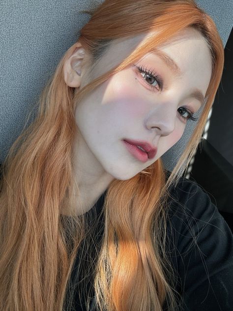 Yeji Itzy Orange Hair, Yeji Orange Hair, Bookstore Owner, Pookie Wookie, Hwang Yeji, Itzy Yeji, Fashion Figures, Orange Hair, Medium Length Hair Cuts