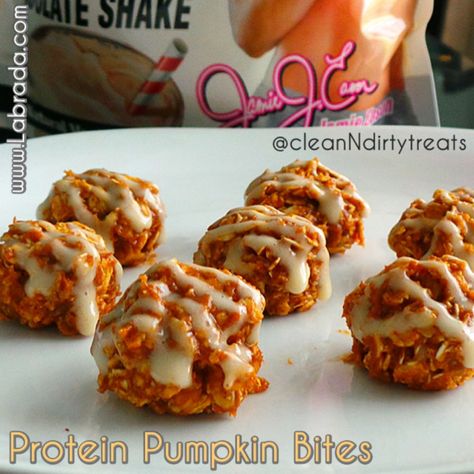 Protein Pumpkin Bites with Jamie Eason Whey Isolate – Clean 'n Dirty Treats Healthy Balls, Pumpkin Bites, Pumpkin Doughnuts, Whey Protein Recipes, Clean Desserts, Jamie Eason, Fit Recipes, Energy Ball Recipe, Protein Packed Meals