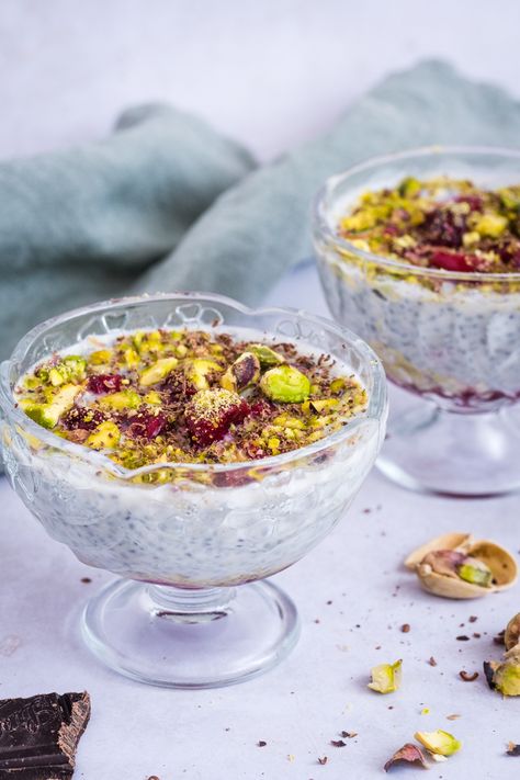 Basil Seed Pudding with Cherries and Pistachios - Creative in My Kitchen Lectin Free Foods, High Fiber Snacks, Fiber Snacks, Dr Gundry, Easy Breakfast Options, Pistachio Recipes, Lectin Free, Plant Paradox, Sweet Potato Hash