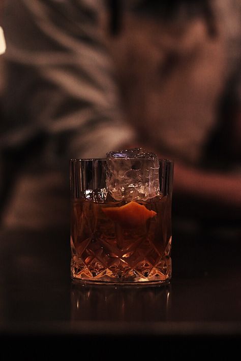 Rock Aesthetic, Alcohol Aesthetic, Its A Mans World, Old Fashioned Cocktail, Mans World, Brown Aesthetic, Scotch Whisky, Dark Aesthetic, Bourbon