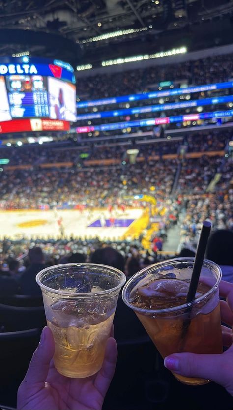 La Lakers Aesthetic, Lakers Game Aesthetic, Lakers Courtside, Game Date, Senior Year Scrapbook, Year Scrapbook, Manifest Board, La Aesthetic, Life Plans