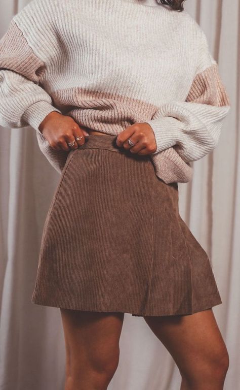 Corduroy Skirts, Corduroy Skirt Outfit, Miniskirt Outfits, Corduroy Skirt, Skirt Outfit, Skirt Outfits, Mini Skirt, Must Haves, Winter Outfits