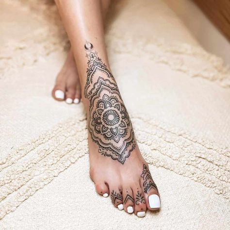 Mandala Foot Tattoo, Butterfly Mandala Tattoo, Mandala Tattoo Back, Mandala Tattoo Ideas, Ornamental Tattoos, Toe Tattoos, Yoga Tattoos, Bamboo Tattoo, Tattoos Mandala