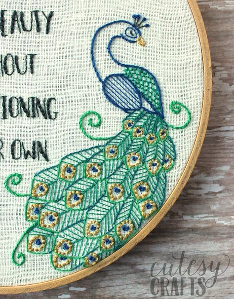 Flamingo and Peacock Embroidery Pattern - Cutesy Crafts Peacock Embroidery Designs, Peacock Embroidery, Easy Embroidery, Hardanger Embroidery, Embroidery Tutorial, Bird Embroidery, Embroidery Patterns Vintage, Learn Embroidery, Brazilian Embroidery