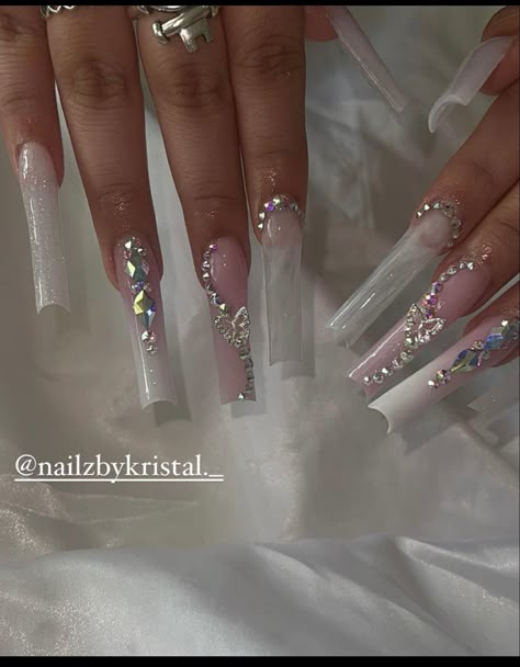 Nail Designs Bling, Quinceanera Nails, China Nails, Acrylic Nail Ideas, Glow Nails, Cute Acrylic Nail Designs, Long Acrylic Nails Coffin, Baddie Nails, Cute Nail Ideas