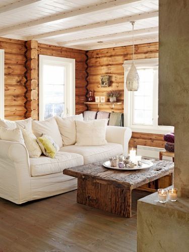 Colored Couch, Log Cabin Interior, Log Home Decorating, Wood Walls, Log Cabin Decor, Shabby Chic Living, Knotty Pine, Shabby Chic Living Room, Cabin Interiors