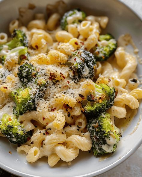 Skillet Ricotta Pasta with Roasted Broccoli - Recipes, Tasks & Tools Skillet Ricotta Pasta With Roasted Broccoli, Broccoli Rigatoni Pasta, Broccoli Ricotta Pasta, Ricotta Sauce, Green Salad Dressing, Roasted Broccoli Recipe, Rigatoni Pasta, Ricotta Pasta, Broccoli Pasta