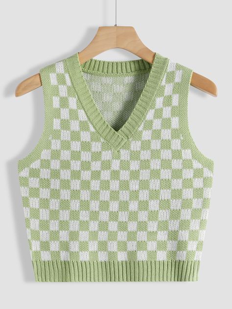 Checkered Outfit Ideas, Crochet Vest Outfit, Pattern Sweater Vest, Checkered Outfit, Funky Aesthetic, Checkered Sweater, 90s Inspired Outfits, Checker Pattern, Crochet Vest Pattern