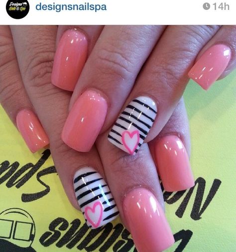 Very cool Nails! Creative and sexy. Will go with any outfit! #Nails #Beauty #Fashion #AmplifyBuzz www.AmplifyBuzz.com Unghie Sfumate, Heart Nail Designs, Valentine Nail Art, Heart Nail, Her Nails, Pink Acrylic, Get Nails, Nailed It, Fabulous Nails