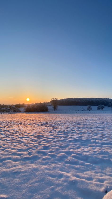 Snow Morning Aesthetic, Snow Morning, Snowy Sunrise, Snow Sunrise, City Lights Wallpaper, Sunrise Winter, Interior Concept Art, Snowy Morning, Winter Lovers