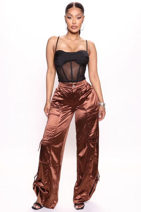 Satin Cargo Pants Outfit, Satin Pants Outfit, Yodit Yemane, Navy Cargo Pants, Chocolate Fashion, Cargo Pants Outfit, Satin Pants, Winter Fits, Baddie Outfits Casual