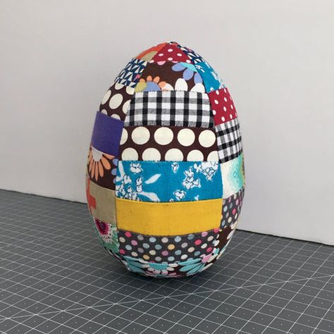 Fabric Easter Eggs, Quilted Egg, Jumbo Easter Eggs, Paper Mache Eggs, Sewing Station, Spring Sewing, Easter Egg Pattern, Easter Egg Designs, Easter Projects