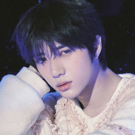 txt beomgyu nightmare concept photo icon Txt Nightmare Concept, Beomgyu Nightmare, Txt Nightmare, Txt Beomgyu Icon, Photo Icon, Beomgyu Icon, Txt Beomgyu, Iconic Photos, Dandruff