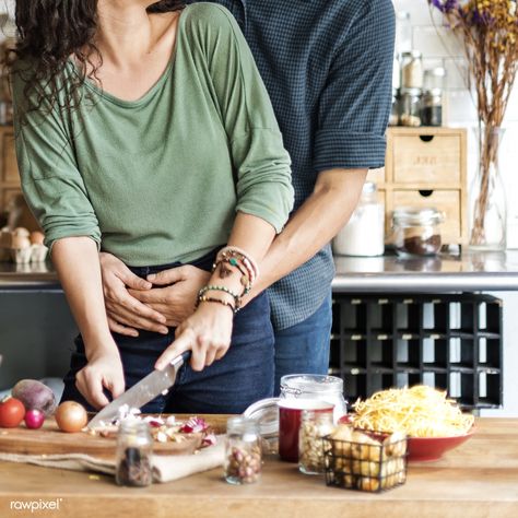 Friends & couple dining shoot  | premium image by rawpixel.com Vine Ideas, Friends Couple, Knife Skills, Cooking For A Group, Cooking Quotes, Cooking Photos, Cooking Photography, Home Photo Shoots, Couple Cooking