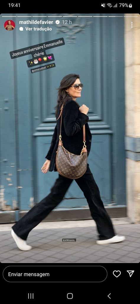 Emanuelle Alt Streetstyle, Emmanuelle Alt Style, French Style Icons, Emmanuelle Alt, French Vogue, Alt Style, Street Look, French Style, Style Icon