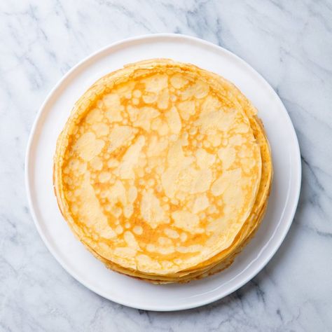 Pâte à crêpes : recette inratable Easy Crepe Recipe, Meatless Main Dishes, Crepe Recipes, Dessert Dips, Breakfast Toast, Creamy Desserts, Cream Cheese Recipes, Coffee Dessert, Fool Proof Recipes