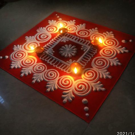 Red White Rangoli Design, Red White Rangoli, Red And White Rangoli Designs, Rangoli Designs Kolam, Sanskar Bharti Rangoli Designs Simple, Rangoli Designs Square, Square Rangoli Design For Diwali, Sanskar Bharti Rangoli Designs Beautiful, Rangoli Sanskar Bharti