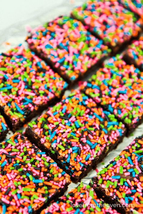 One Bowl Brownies for Halloween!! #brownies #onebowl #onebowlbrownies #chocolate #dessert #baking #recipe #food #sprinkles #lovefromtheoven #halloween #halloweenrecipes #halloweendesserts Sprinkle Brownies, One Bowl Brownies, Pecan Brownies, Halloween Brownies, Love From The Oven, Halloween Sprinkles, Pecan Nuts, Homemade Brownies, Caramel Cake