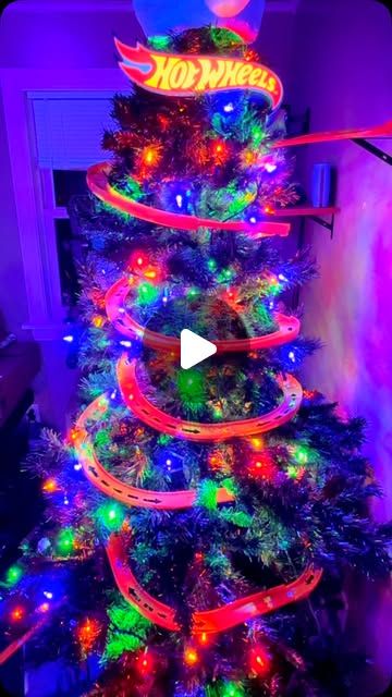 Die Cast Dad Life on Instagram: "Check out the 2024 Christmas Track! #hotwheels #hotwheelstrack #diecast #toys #christmas #christmastree #pov #fpv #insta360 #insta360go2 @mattel @hotwheelsofficial" Hot Wheels Christmas Tree Ideas, Christmas Tree Ideas Diy, Hot Wheels Christmas Tree, Animated Christmas Pictures, Hot Wheels Track, 2024 Christmas, Animated Christmas, Dad Life, Christmas Tree Ideas