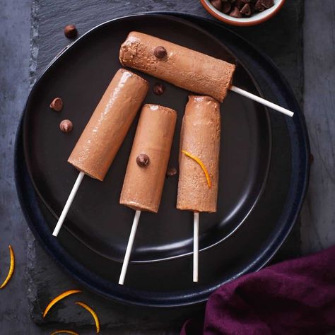 Chocolate Kulfi Chocolate Kulfi, Condensed Milk Cocoa Powder, Ramekin Dessert, Indian Ice Cream, Indian Vegetarian Dishes, Coconut Milk Chocolate, Entertaining Menu, Kulfi Recipe, Indian Dessert