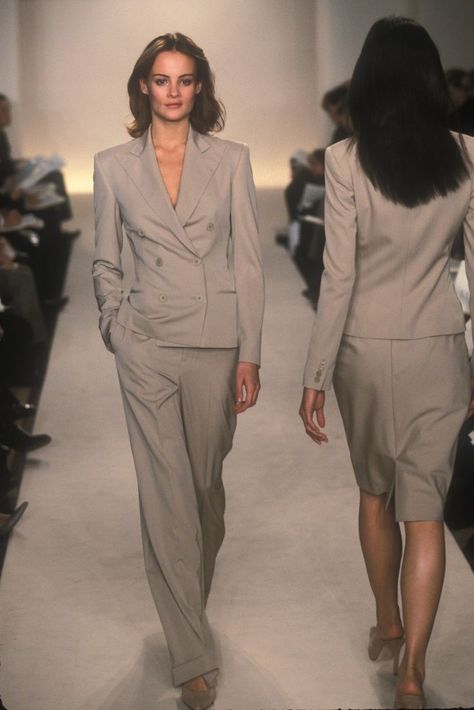 Ralph Lauren - Spring 1998 RTW Vintage Classy Outfits, Ralph Lauren Fashion Show, Ralph Lauren Spring Summer, Ralph Lauren Runway, Classic Ralph Lauren, Ralph Lauren 90s, Ralph Lauren Suits, Business Professional Outfits, 90s Runway Fashion