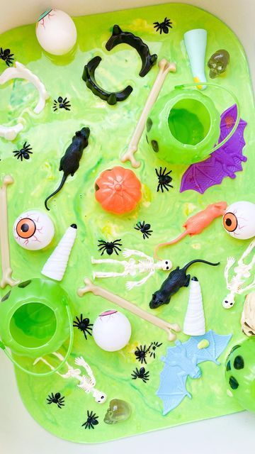 Halloween Oobleck, Oobleck Recipe, Sensory Ideas, Cup Of Water, Halloween Toys, Toy Food, Preschool Themes, Monthly Themes, Sensory Bin