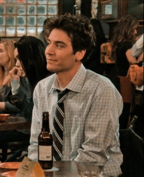 Jason Segel How I Met Your Mother, Ted How I Met Your Mother, Ted Mosby Icon, Ted Mosby Aesthetic, Himym Aesthetic, Himym Robin, Ted Himym, Himym Ted, Ted And Robin