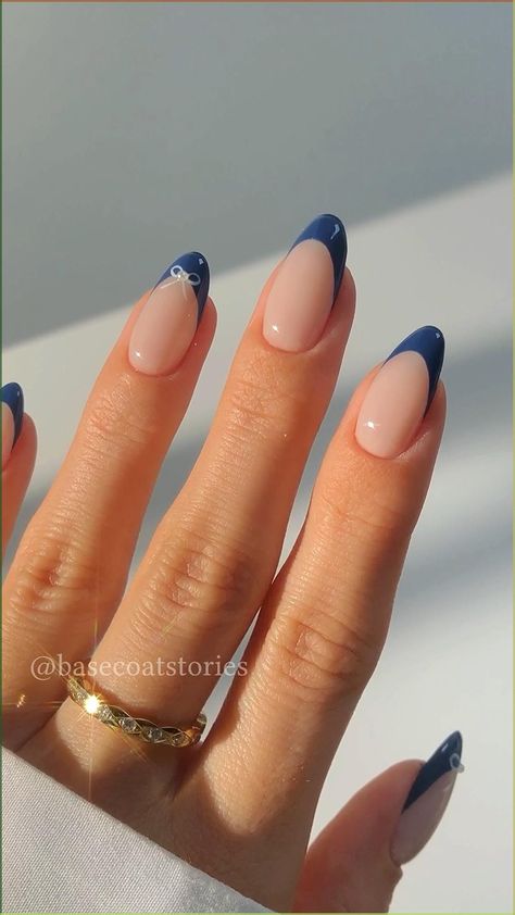 French Manicure Ombre, Coquette French, Do It Yourself Nails, Ombre Art, Coquette Winter, Tips For Winter, Blue Coquette, Blue And White Nails, Blue Gel Nails