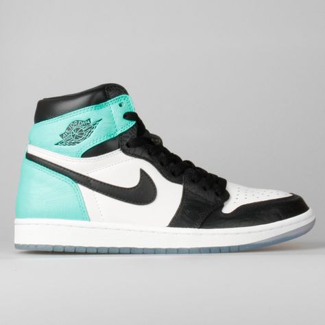 Nike Air Jordan 1 Retro High OG Tiffany Custom Jordans High Tops, Jordans High, Zapatillas Nike Basketball, Nike Shoes Air Force, Nike Shoes Girls, Jordan Shoes Girls, Nike Air Jordan 1 Retro, All Nike Shoes, Shoes Sneakers Jordans