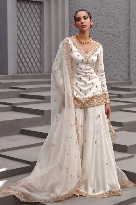 White Color Indian Pakistani Salwar Kameez/pakistani Wedding - Etsy UK Lehenga Traditional, Salwar Kameez Pakistani, Diwali Outfits, Pakistani Salwar, Eid Outfits, Long Kurti, Pakistani Wedding Outfits, Long Kurti Designs, White Flares