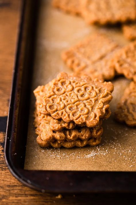 Speculoos Cookies - Baker Street Society Mini Lemon Tarts, Christmas Notebook, Speculoos Cookies, French Cookies, Pumpkin Spice Cookies, Embossed Rolling Pin, Cookie Spread, French Desserts, Meringue Cookies