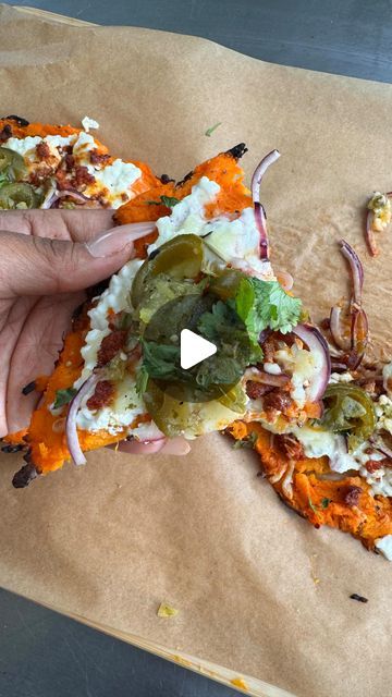 Joyce Marcellus on Instagram: "📌 SAVE 🍠 Sweet Potato Pizza Crust 🍕!! It is 10/10 idea by  @_food_love_life_  I def would do this again but with bbq chicken!!   Toppings  cottage cheese Chorizo Red onions Jalapeños Mozzarella cheese Salsa from @tacosstr8up  🍠 I baked the crust at 450° as directed for 12 minutes then I added the toppings and then I placed it in the broiler for about three minutes each pizza on its own.   #joycemarcellus  Pizza, pizza crust, healthy recipe, easy recipe, sweet potato, #pizza #pizzalover" Sweet Potato Bbq Chicken Pizza, Sweet Potato Crust Pizza, Chicken Toppings, Potatoe Pizza, Potato Pizza Crust, Sweet Potato Pizza Crust, Pizza Sides, Recipe Sweet Potato, Sweet Potato Pizza