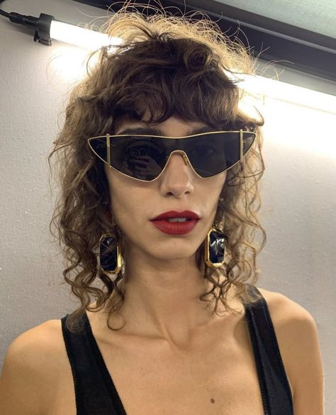 Mica Arganaraz, Models Backstage, High Fashion Models, Glam Chic, Model Aesthetic, Trending Sunglasses, Red Lipstick, It Girl, Model Life