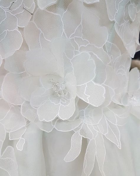 Layers on layers of glam : Mira Zwillinger God Is In The Details, Mira Zwillinger, Diy Crown, Autumn In New York, Organza Flowers, Couture Bridal, Stationery Items, Embroidery Flowers, God Is