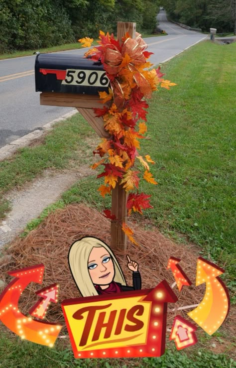 Mail Box Fall Decorating Ideas, Diy Fall Mailbox Decorations, Fall Decor Mailbox Ideas, Decorating Mailbox For Fall, Mailbox Fall Decor, Fall Decorated Mailboxes, Fall Decor For Outside Yards, Fall Mailbox Decorating Ideas Mail Boxes, Fall Mailbox Decor With Corn Stalks