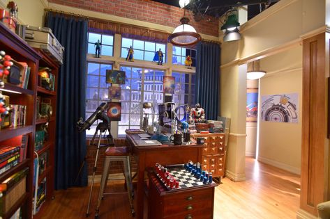 Big Bang Theory Set, Bigbang Theory, The Bigbang Theory, Step On A Lego, Prop House, Modern Coat Rack, Desired Reality, The Big Bang Theory, Studio Tour