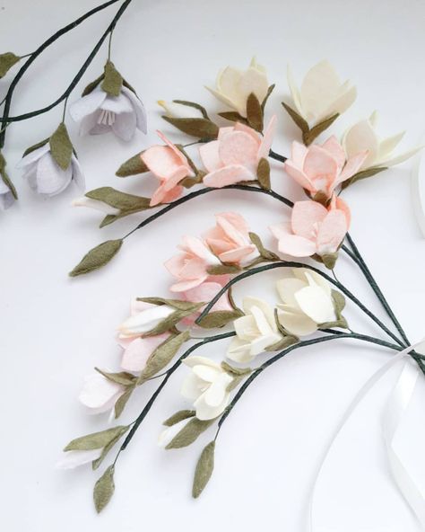 YUKI | Felt Florist on Instagram: “Happy Friday everyone🕊️ #freesias #pastelfloralcollection #feltflowers”