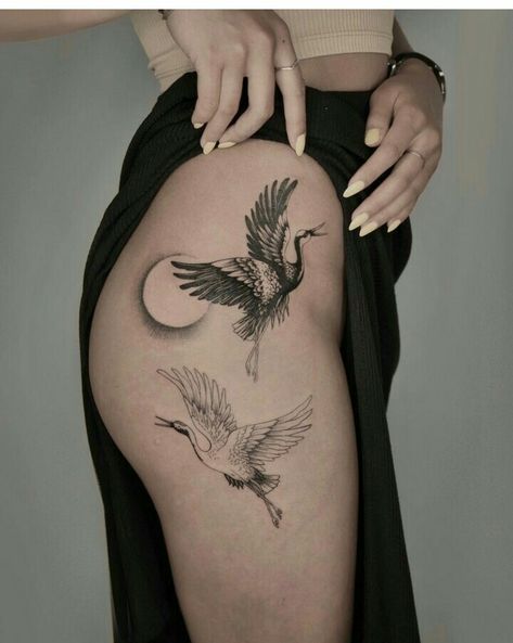 Heron Tattoo, Crane Tattoo, 16 Tattoo, Muster Tattoos, Thigh Tattoos, Leg Tattoos Women, Thigh Tattoos Women, Bird Tattoo, Back Tattoo Women