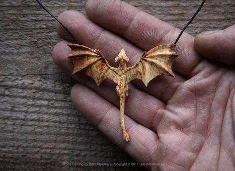 Hand Carved Jewelry, Wood Carving Tools Knives, Wood Jewelery, Dremel Wood Carving, Wood Carving Designs, Wood Carving Patterns, Wood Carving Tools, Dragon Jewelry, Little Dragon