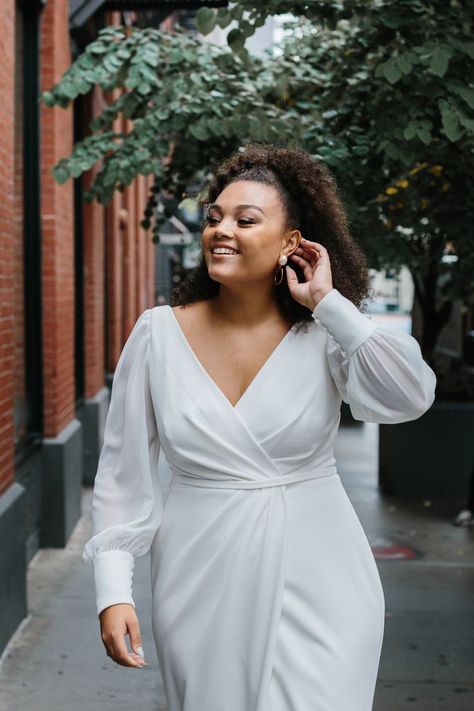 Plus Size Wedding Guest Outfits, Plus Size Wedding Dresses With Sleeves, Wrap Wedding Dress, Curvy Wedding, Plus Wedding Dresses, Karen Willis Holmes, Plus Size Wedding Gowns, Curvy Bride, Gown Plus Size