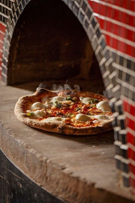 Pizza Photoshoot, Italian Food Photography, Pizza Photo, Pizza Branding, Four A Pizza, Food Photoshoot, Restaurant Photography, Fire Pizza, Brick Oven