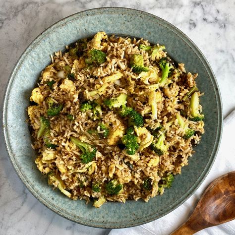 Egg Fried Rice With Vegetables, Fried Rice Frozen Vegetables, Fried Rice With Broccoli, Easy Fried Rice With Frozen Veggies, Mushroom Egg Fried Rice, Vegetable Fried Rice With Egg, Rice With Broccoli, Broccoli Fried Rice, Shrimp Stuffed Mushrooms