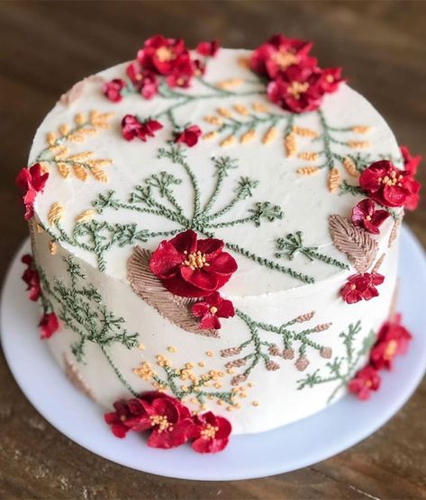 floral painted cake, autumn colored floral painted cake , hand painted cake #handpaintedcake New Cake Design, Buttercream Flower Cake, Beautiful Cake Designs, Traditional Cakes, Cake Decorating Designs, Painted Cakes, Pretty Birthday Cakes, Cute Birthday Cakes, Floral Cake