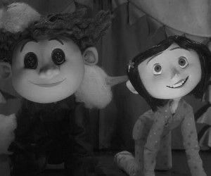 Coraline Black And White, Caroline Movie, Caroline Jones, Coraline And Wybie, Coraline Movie, Coraline Aesthetic, Coraline Jones, Black And White Photo Wall, Slim Jims