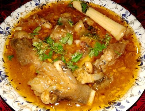 How to Make Mutton Paya Recipe (7 Steps with Pictures) | KFoods.com Trotters Recipe, Mutton Paya, Paya Recipe, Nola Recipes, Nihari Recipe, Pakistan Food, Step By Step Recipes, Gosht Recipe, Pakistani Dishes