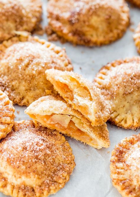 Churro Apple Pie Cookies Apple Pie Cookie Recipe, Creative Cookie Recipes, Classic Apple Pie Recipe, Apple Pie Cookies, Best Apple Pie, Jo Cooks, Pie Cookies, Cookie Bakery, Best Pie