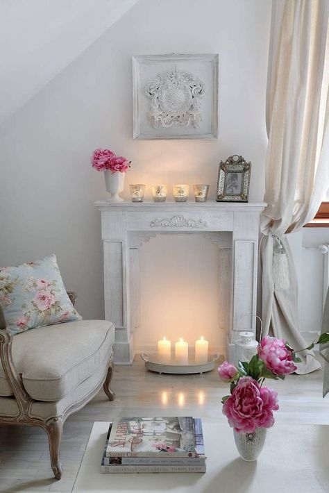 Camino Shabby Chic, Shabby Chic Romantico, Shabby Chic Living Room Design, Shabby Chic Fireplace, Shabby Chic Living Room Furniture, Shabby Chic Romantic Bedroom, Camera Shabby Chic, Shabby Chic Apartment, Bedroom Romantic